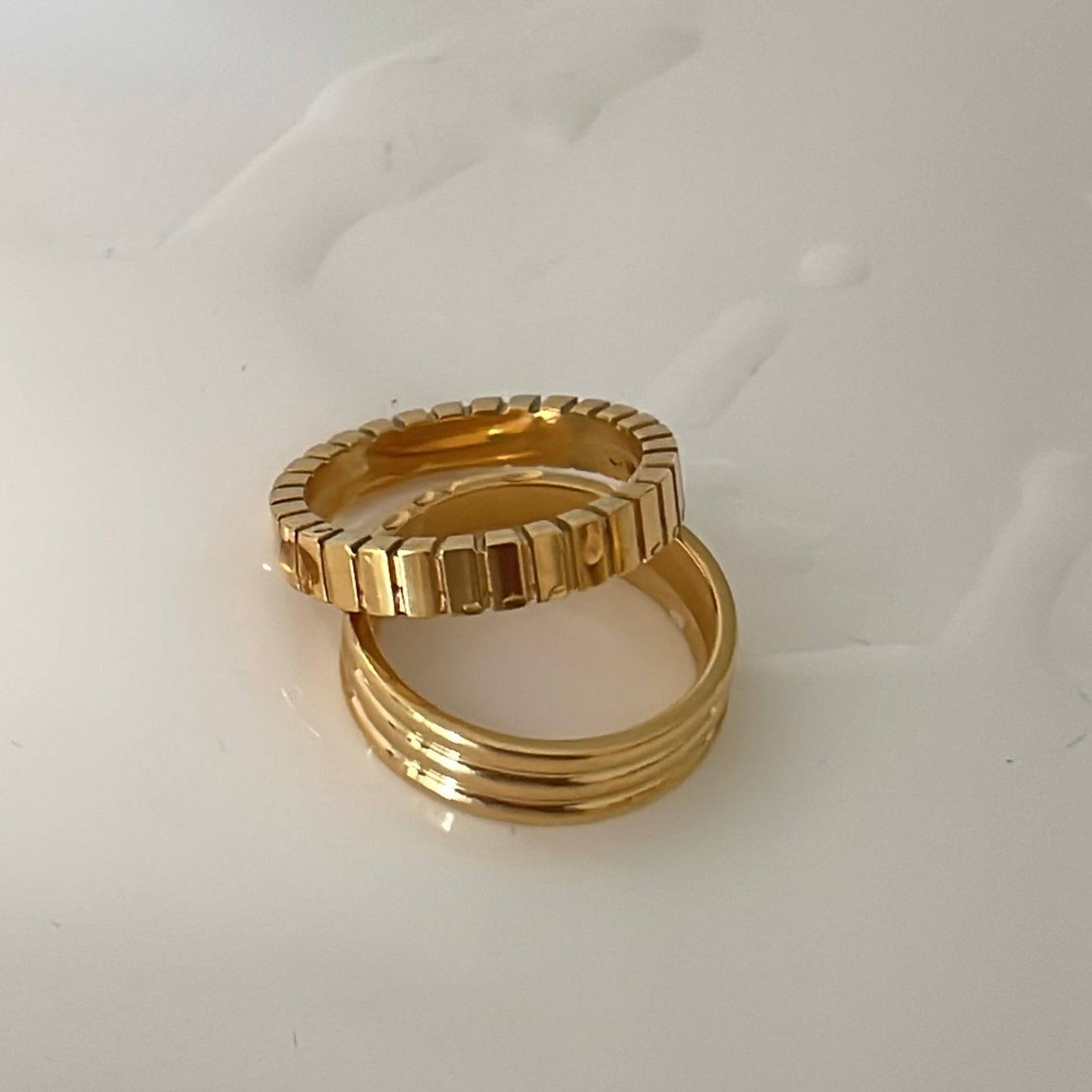 Anillo Mon